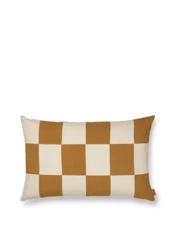 Fold Patchwork Cushion fra Ferm Living