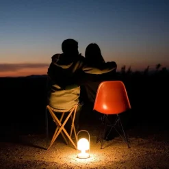 Follow Me pink bordlampe fra Marset