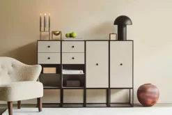 Frame 70 inkl. 2 skuffer og 1 hylde fra Audo Copenhagen