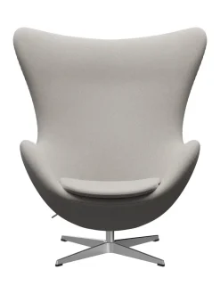 Ægget, sort læder/aluminium af Arne Jacobsen