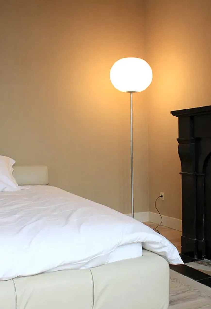 Glo-Ball F, Silver Gulvlampe fra Flos