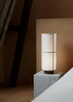 Hashira Table Lamp Raw fra Audo Copenhagen