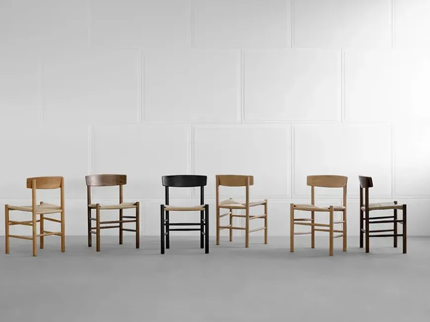 J39 Folkestolen, heritage red af Børge Mogensen