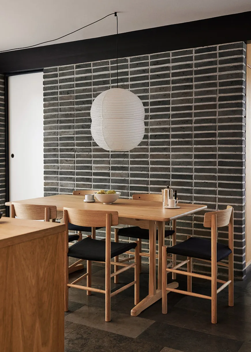 J39 Folkestolen Sædepolstret, Sort Læder af Børge Mogensen