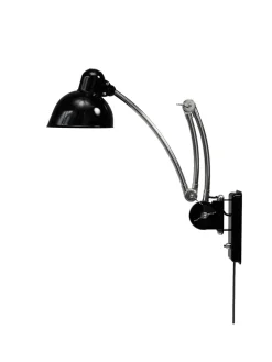 Kaiser Idell 6559-W væglampe fra Fritz Hansen