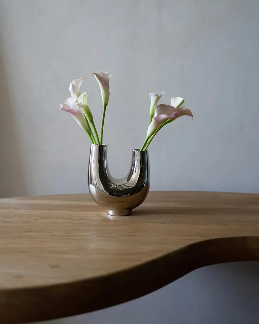 Kazumi Vase, silver fra Hein Studio