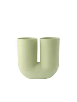 Kink Vase, light green fra Muuto