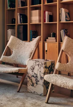 Knitting Lounge Chair, Sheepskin fra Audo Copenhagen