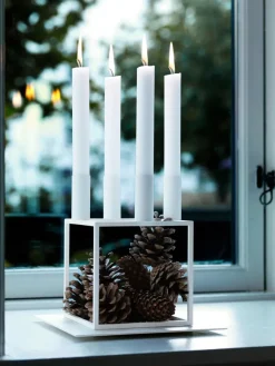 Kubus 4 Lysestage, bruneret kobber fra Audo Copenhagen