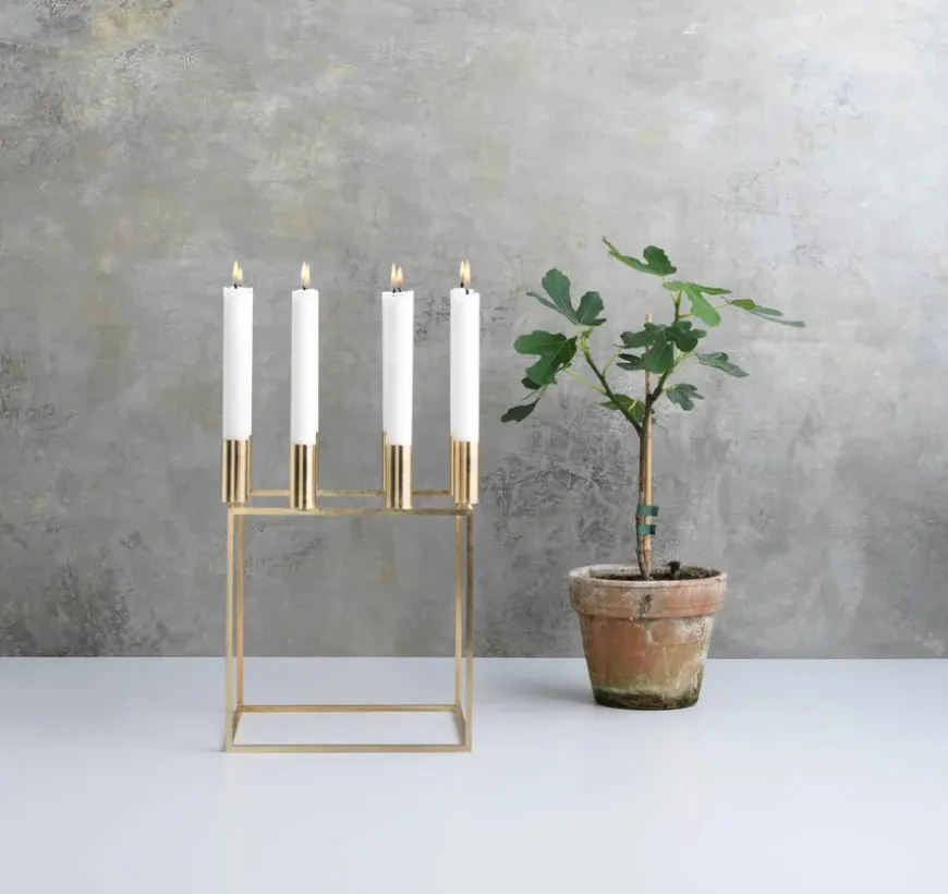 Kubus 8 Lysestage, guldbelagt fra Audo Copenhagen