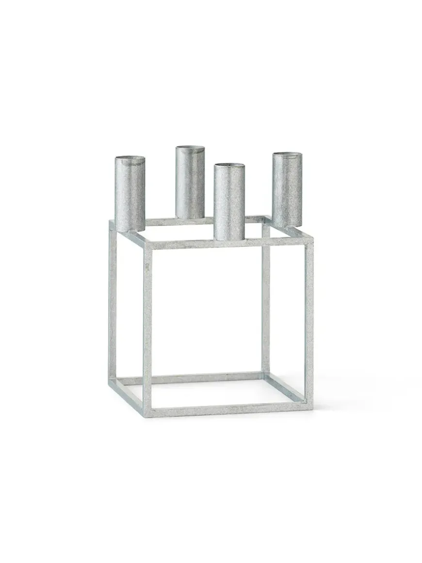 Kubus 4 Lysestage, ivory fra Audo Copenhagen