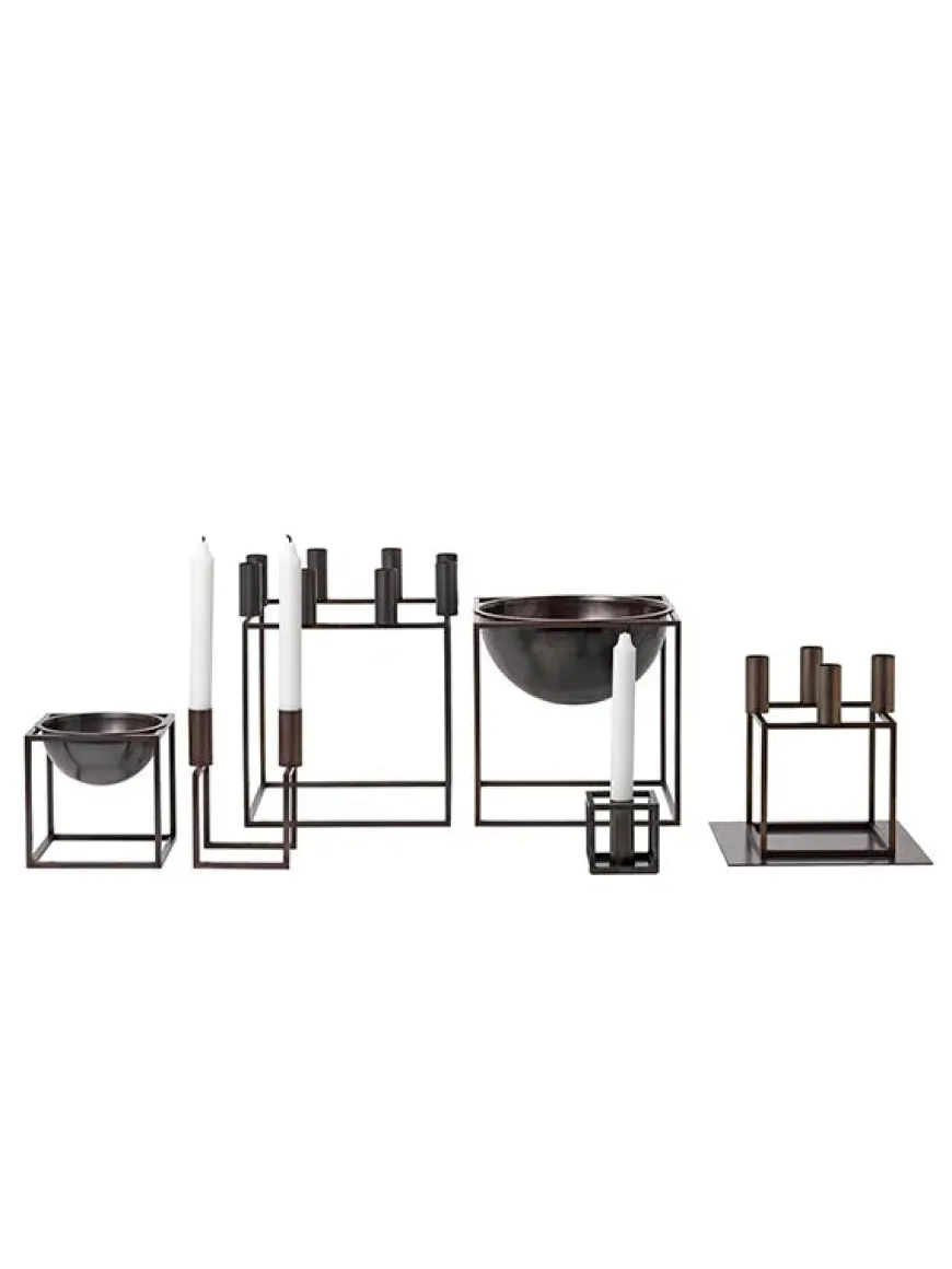 Kubus 4 Lysestage, sort fra Audo Copenhagen