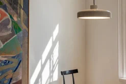 Lacquer pendant medium, grey fra Nine