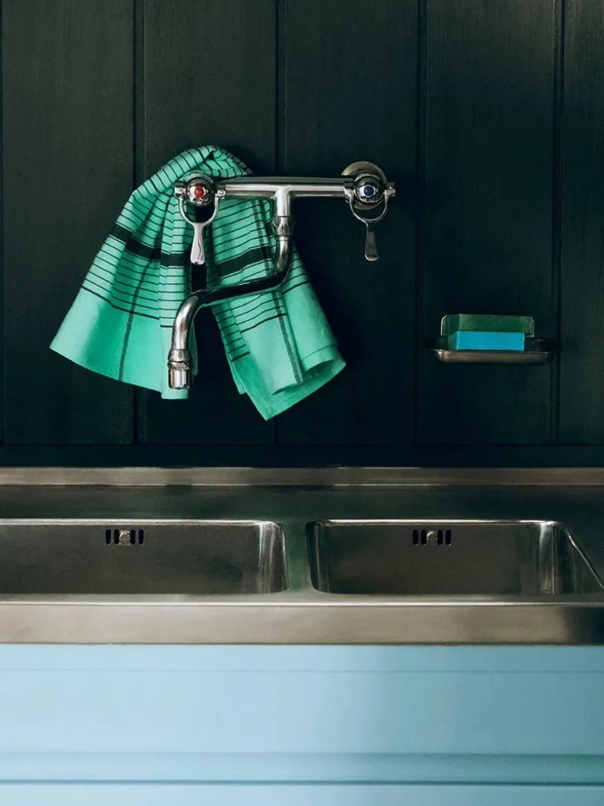 Linear Tea Towel fra Hay