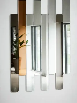 Logs Mirror, 5 mirrors fra Woud