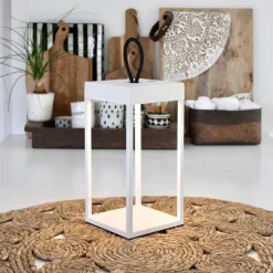 Lucerna lanterne med LED fra Loom Design