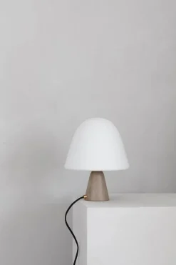 Meadow Bordlampe fra Fredericia Furniture