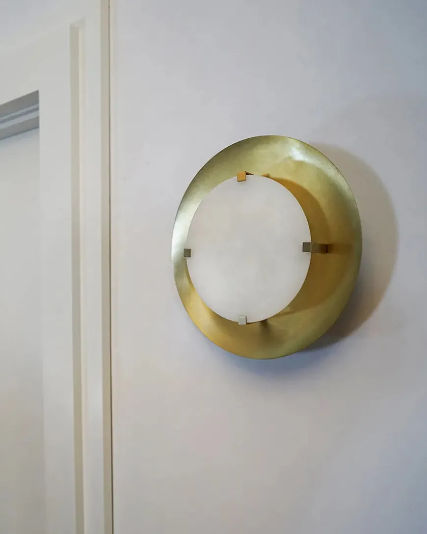 Meconopsis Onyx Wall Lamp fra Hein studio