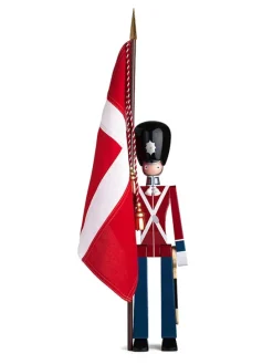 Mellem Fanebærer af Kay Bojesen