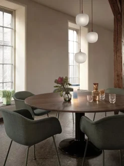 Midst Table Ø 160 cm, dark oiled oak fra Muuto