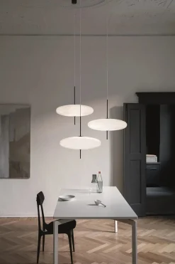 Model 2065 Pendel, hvide skærme med hvid ledning fra Astep