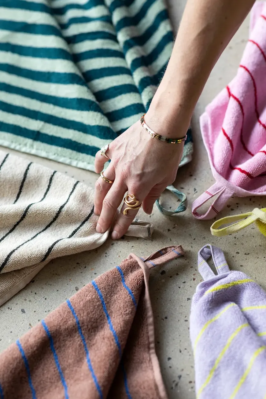 Naram towel - Creme & Ink fra Bongusta