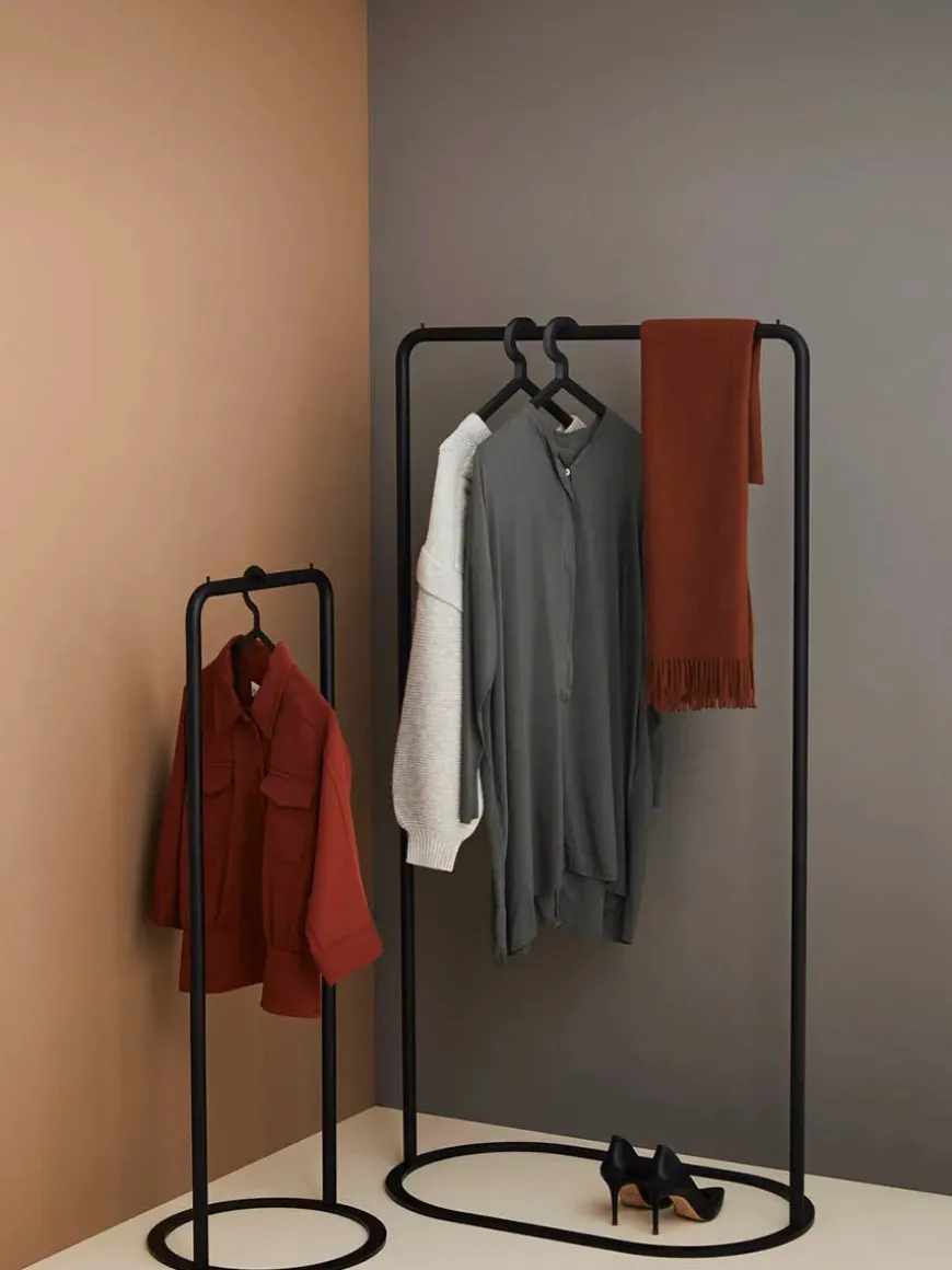 O&O Clothes Rack fra Woud
