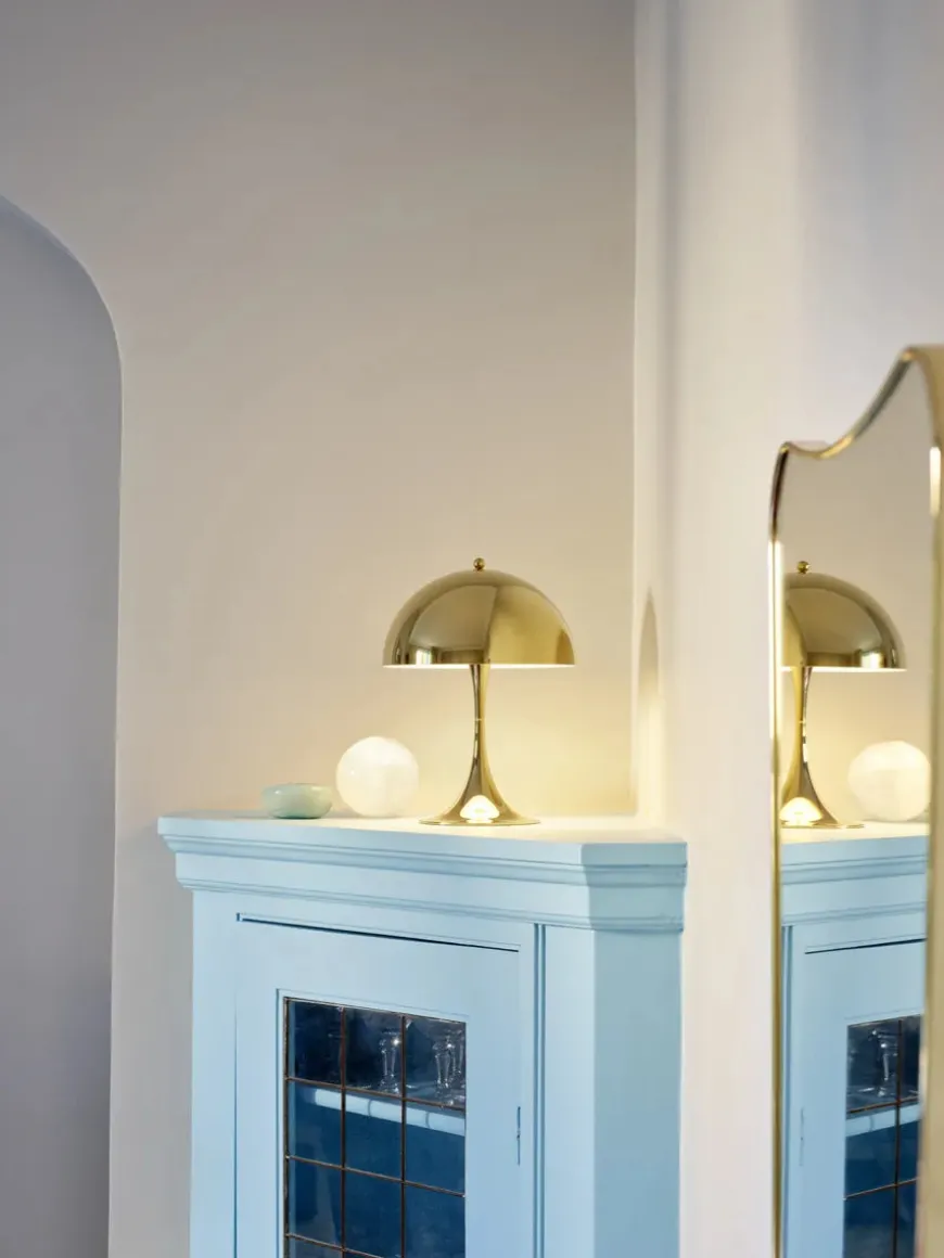 Panthella 250 bordlampe, pale rose af Verner Panton