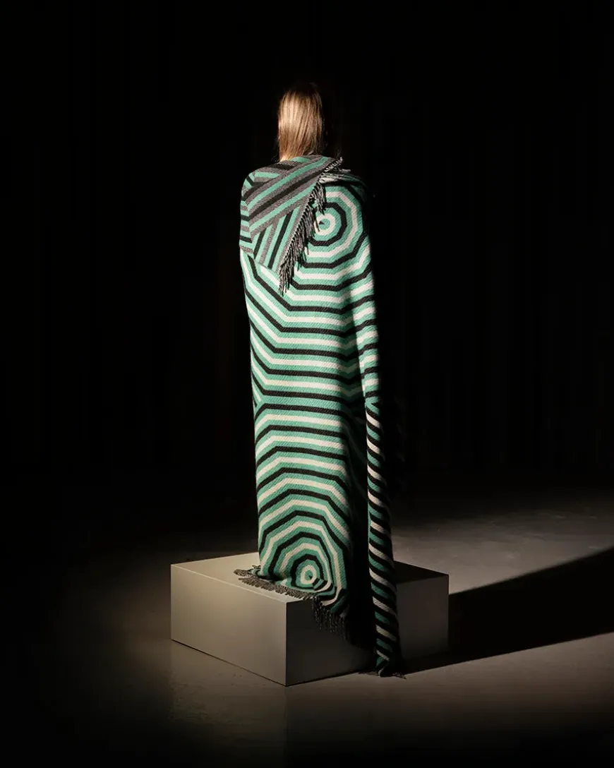 Patch Plaid, leaf/egg/jet fra raawii