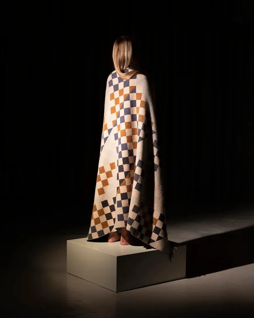 Patch Plaid, leaf/egg/jet fra raawii