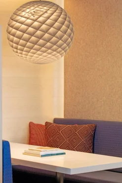 Patera Oval pendel fra Louis Poulsen