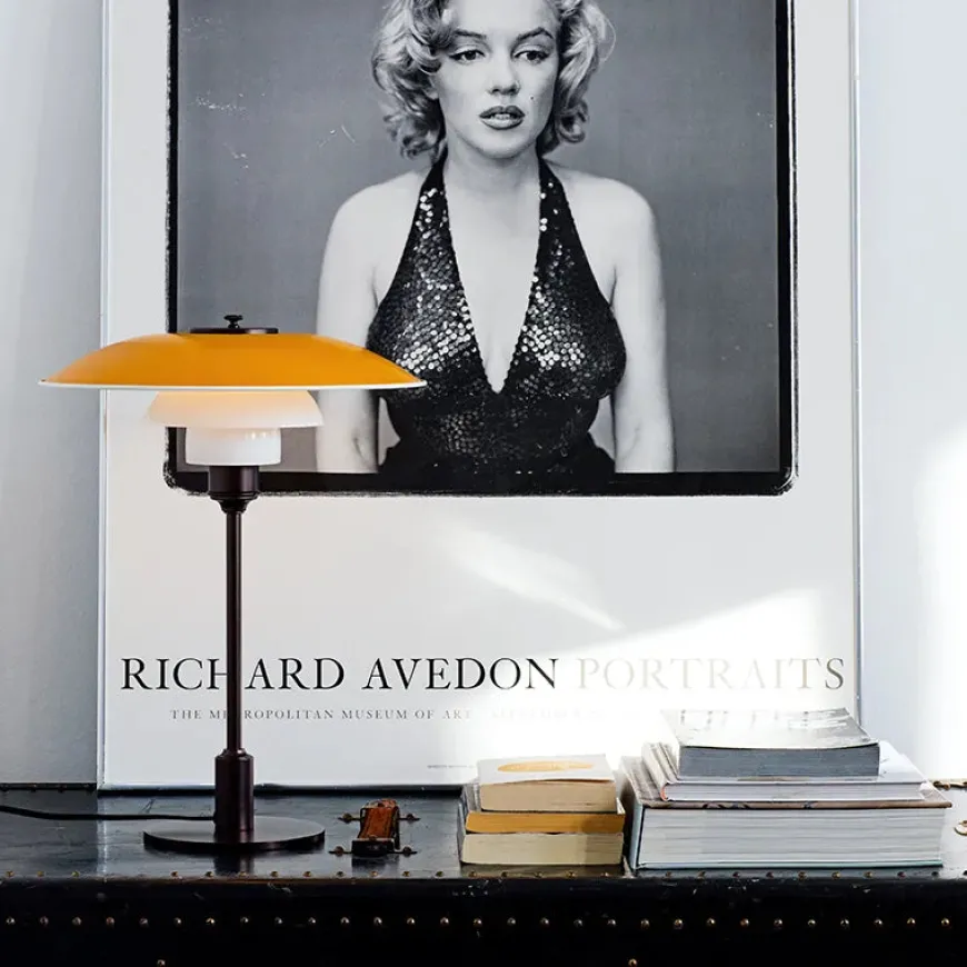 PH 3½-2½ Bordlampe, gul af Poul Henningsen