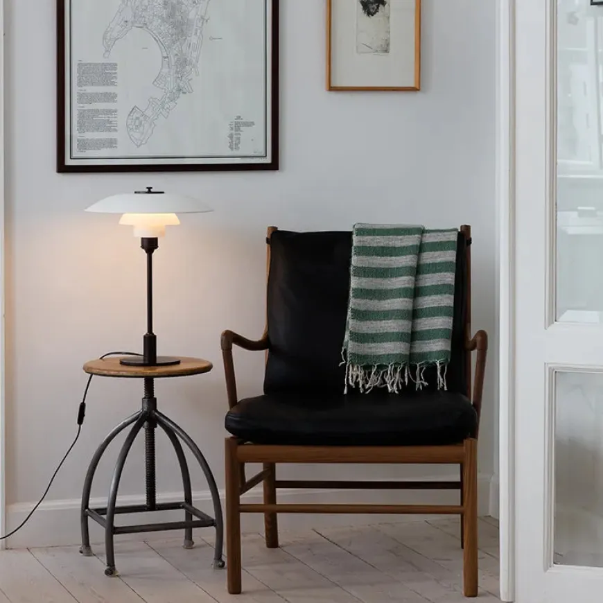 PH 3½-2½ bordlampe, hvid af Poul Henningsen