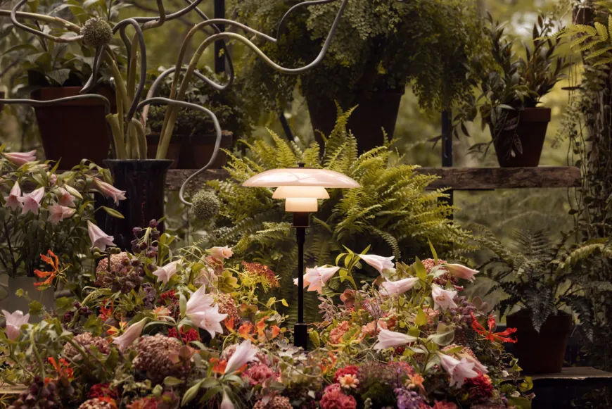 PH 3/2 Pale Rose Bordlampe fra Louis Poulsen