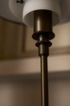 PH 3/2 Pale Rose Bordlampe fra Louis Poulsen