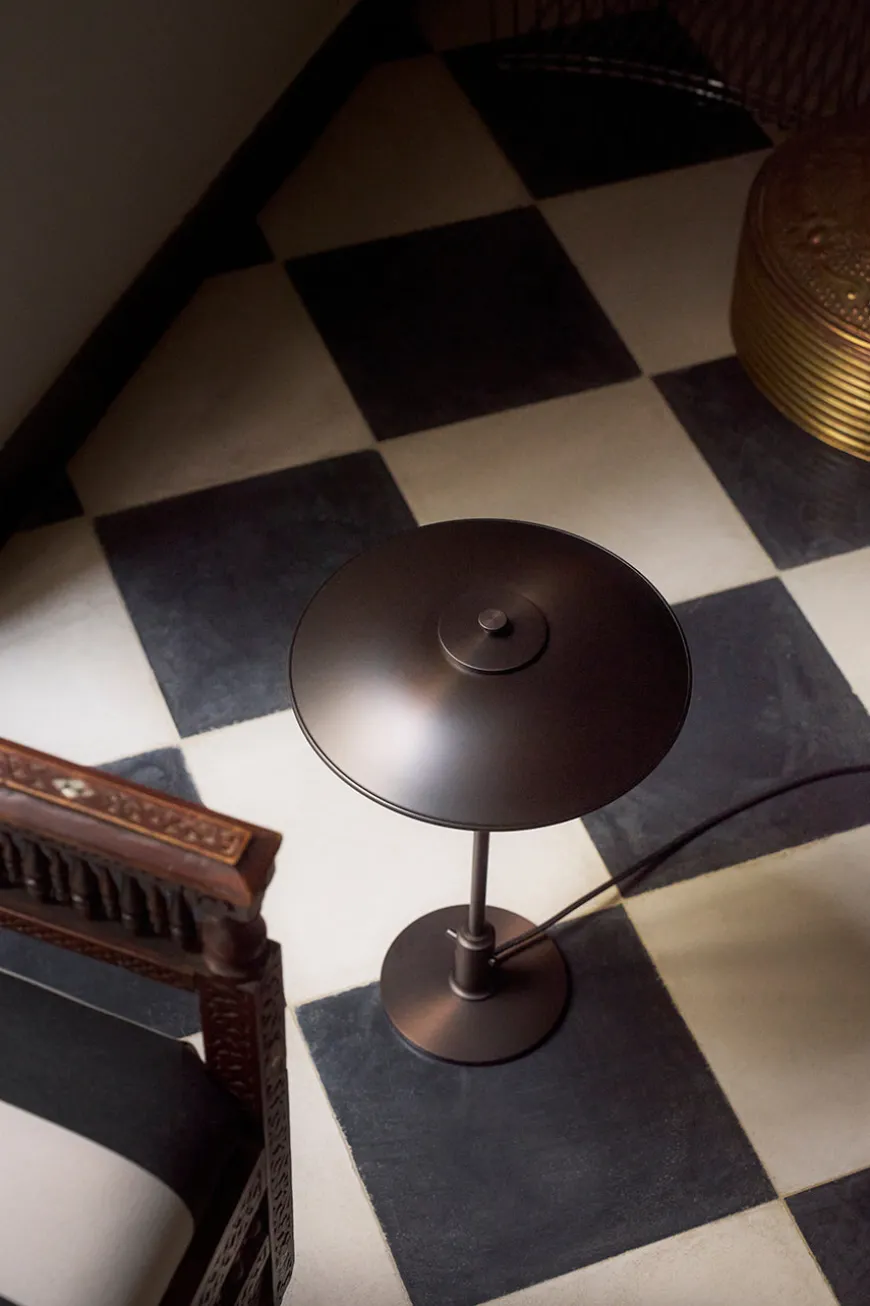 PH 3/2 Pale Rose Bordlampe fra Louis Poulsen