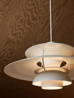 PH 5 Pendant, Monochrome Burgundy af Poul Henningsen