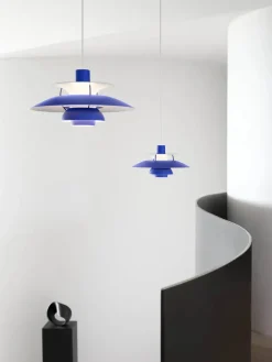 PH 5 Pendant, Monochrome Burgundy af Poul Henningsen