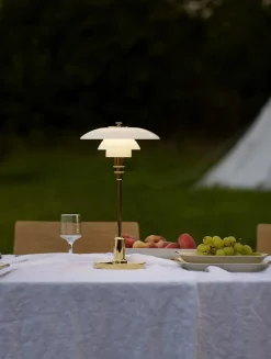 PH 2/1 Portable Bordlampe, messing fra Louis Poulsen