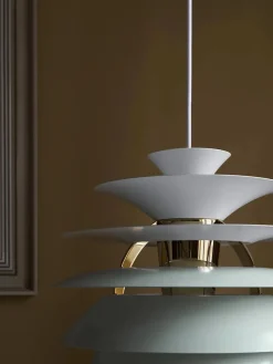 PH Snowball, soft white/brass af Poul Henningsen