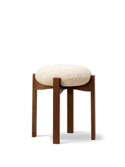 Pioneer Stool, smoked oak/zero 0001 fra Fredericia Furniture