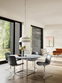 PK54 Bord af Poul Kjærholm