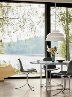 PK54 Bord af Poul Kjærholm