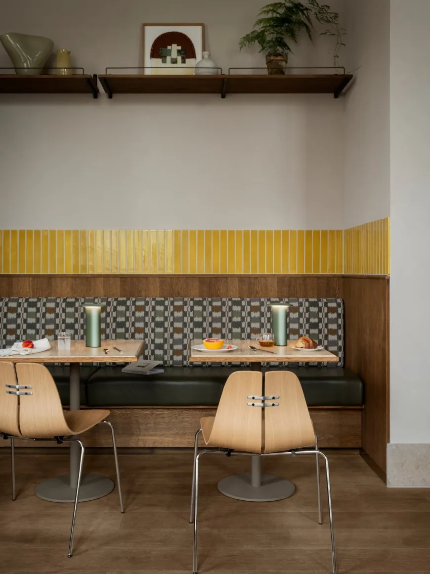 PK3 spisebordsstol, eg af Poul Kjærholm