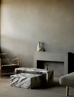 Plinth Bridge, Nero Marquina marble fra Audo Copenhagen