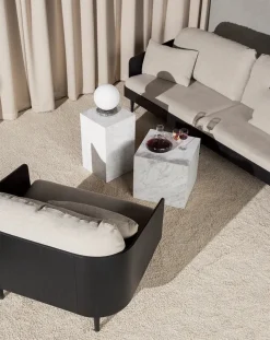 Plinth Cubic Rose Calacatta Viola marmor fra Audo Copenhagen