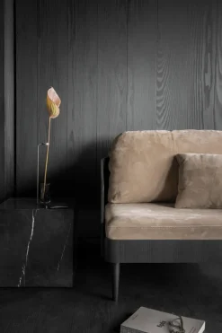 Plinth Cubic Rose Calacatta Viola marmor fra Audo Copenhagen