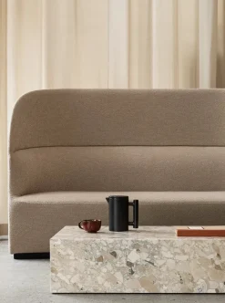 Plinth Low White Carrara marmor fra Audo Copenhagen