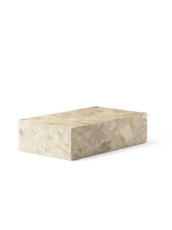 Plinth Low White Carrara marmor fra Audo Copenhagen
