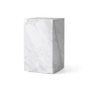 Plinth Tall White Carrara marmor fra Audo Copenhagen